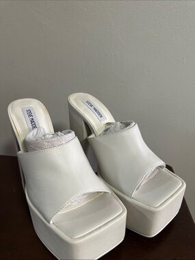 Steve Madden White Platform Mule Sandals